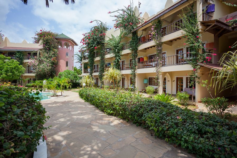 lily hotel 2